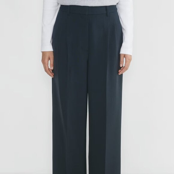 Aritzia The Effortless Pant (Re)ssential, Navy, Sz 10, New Without Tags - Picture 2 of 11